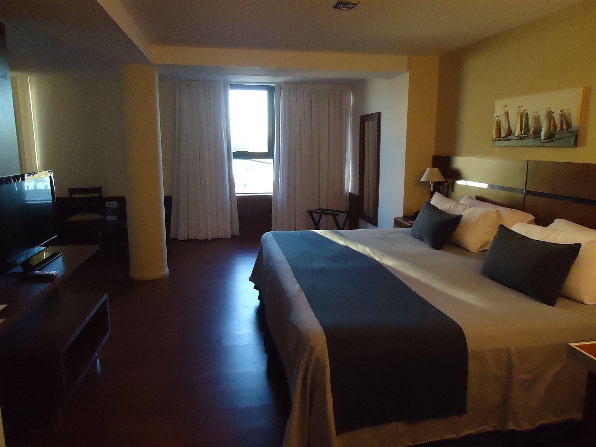 Puerto Amarras Hotel & Suites Санта-Фе Екстер'єр фото